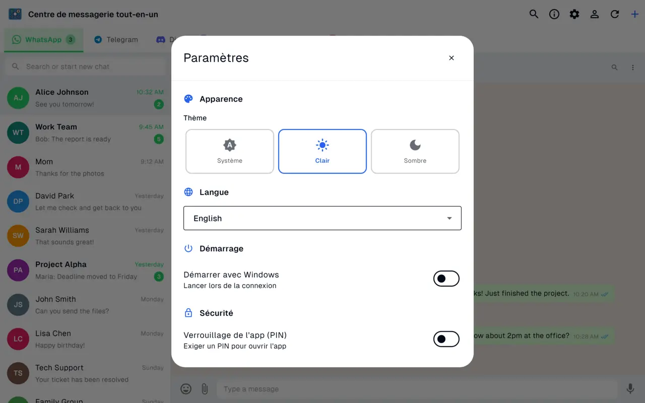 Panneau de paramètres avec thèmes clair, sombre et système et options de lancement au démarrage de Windows